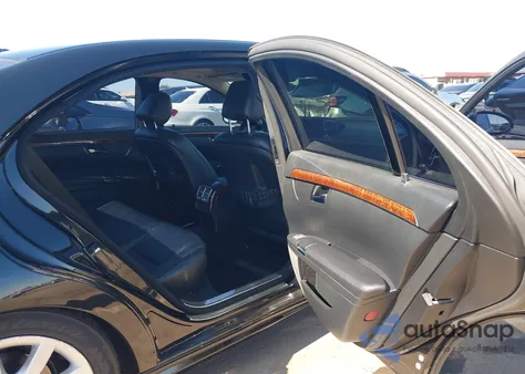 2007 Mercedes-Benz S-Class 5.5L V8 z USA, uszkodzony, nr VIN WDDNG71X67A075978